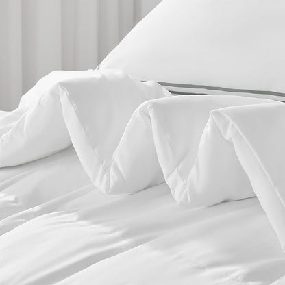 SLEEP ZONE Queen Size Comforter Set Duvet Insert, Down Alternative 3 Pieces Comforter, Reversible, Soft and Breathable Bedding All Season, Holiday Prints-Grey