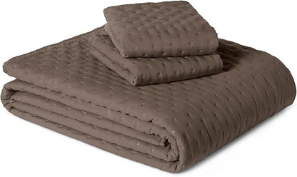 Amazon Basics Brushed Microfiber Quilt Set, Extra Soft with Natural Texture, 3-Piece, King, Brown