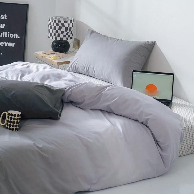 KAREVER Gradient Gray Comforter Set Ombre White Gray Bedding Set Full Women Aesthetic 3 PCs Bed Blanket Set Full