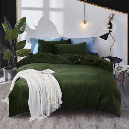 Pureant Army Green Velvet Comforter Twin Solid Dark Green Fluffy Bedding Comforters Women Men Plain Fluffy Olive Green Soft Quilts Cozy Blackish Green Flannel Blankets Puffy Military Hunter Green Bed