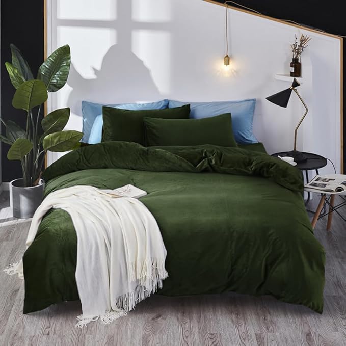 Pureant Army Green Velvet Comforter Queen Solid Dark Color Fluffy Bedding Comforters Women Men Plain Fluffy Olive Soft Quilts Cozy Blackish Green Flannel Blankets Puffy Military Hunter Green Bed