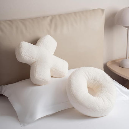 XO Pillow Plush, White Throw Pillows Valentine's Day Decorative Hugs and Kisses, Cute Pillows Romantic Home Décor for Sofa, Bedroom, Living Room 12.5x12.5 Inch Set of 2