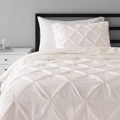 Amazon Basics 2-Piece Lightweight Pinch Pleat All-Season Down-Alternative Comforter Bedding Set with Piped Edges, Twin/Twin XL, Cream