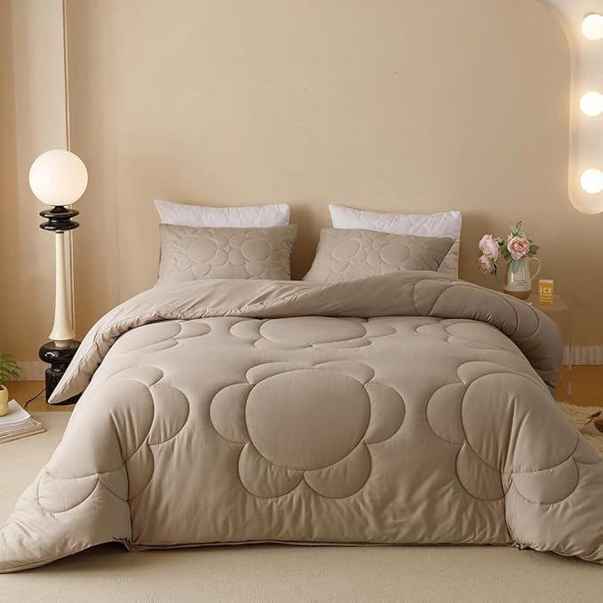 CLOTHKNOW Beige Coffee Daisy Puff Comforter Set California King 3Pcs Light Khaki Bedding Comforter Sets Floral Comforter Tan Bed Comforter Soft Oatmeal Comforter Cal King