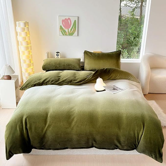 CLOTHKNOW Green White Fluffy California King Comforter Set Velvet Bedding Comforter Sets Soft Comforter with 2 x Pillow Cases