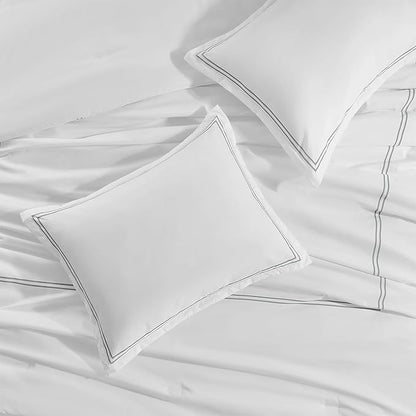 SLEEP ZONE Queen Size Comforter Set Duvet Insert, Down Alternative 3 Pieces Comforter, Reversible, Soft and Breathable Bedding All Season, Holiday Prints-Grey