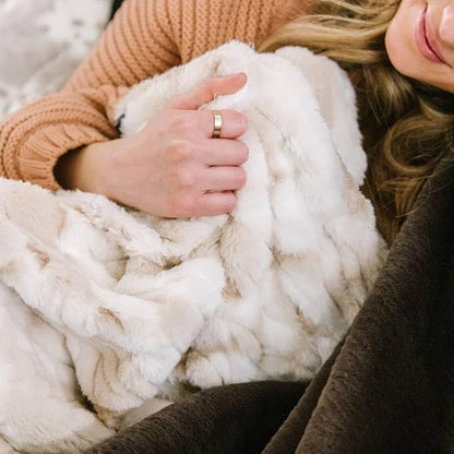 Minky Designs Crème Brulee Minky Blanket – Ultra Soft Faux Fur Throw Blanket for Couch, Bed & Home – Fluffy, Warm & Luxurious – Posh Collection (Large, 60x72)