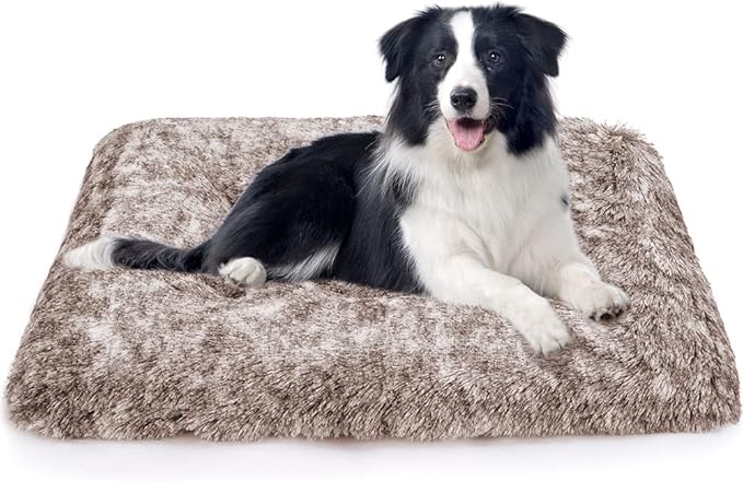 ULIGOTA Dog Bed Crate Pad Plush Soft Dog Crate Bed for Medium Dogs and Cats Washable Anti-Slip Kennel Crate Mats for Sleeping and Anti Anxiety M