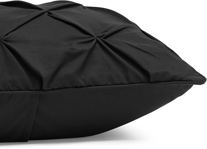 Amazon Basics 2 Piece All-Season Soft Down Alternative Lightweight Breathable Comforter Bedding Set, Pinch Pleat, Twin/TwinXL, Black, Geometric