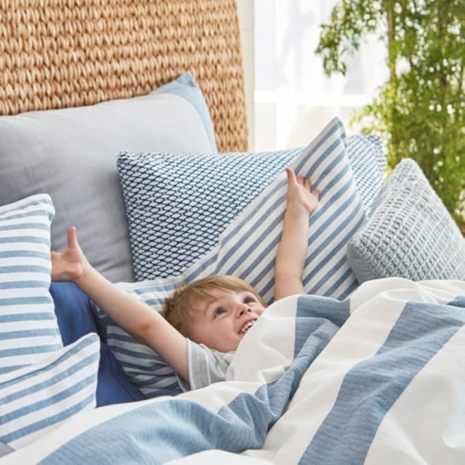Nautica - King Comforter Set, Soft Yarn-Dyed Cotton Bedding, Medium Weight for Year Round Use, 3 Piece Bed Set with Matching Pillowcases (Fairwater Blue)