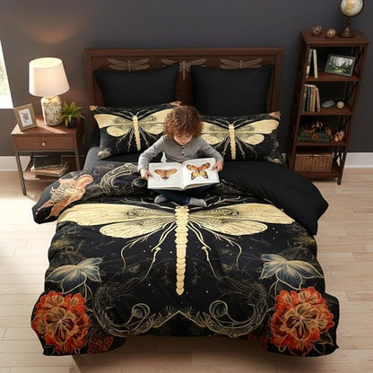 Moth Bedding Sets Queen Size, Hoilday Themed Comforter with Vintage Red Flower Pattern,3 Pcs Warm Microfiber Quilt Set with 2 Pillowcases/90 * 90