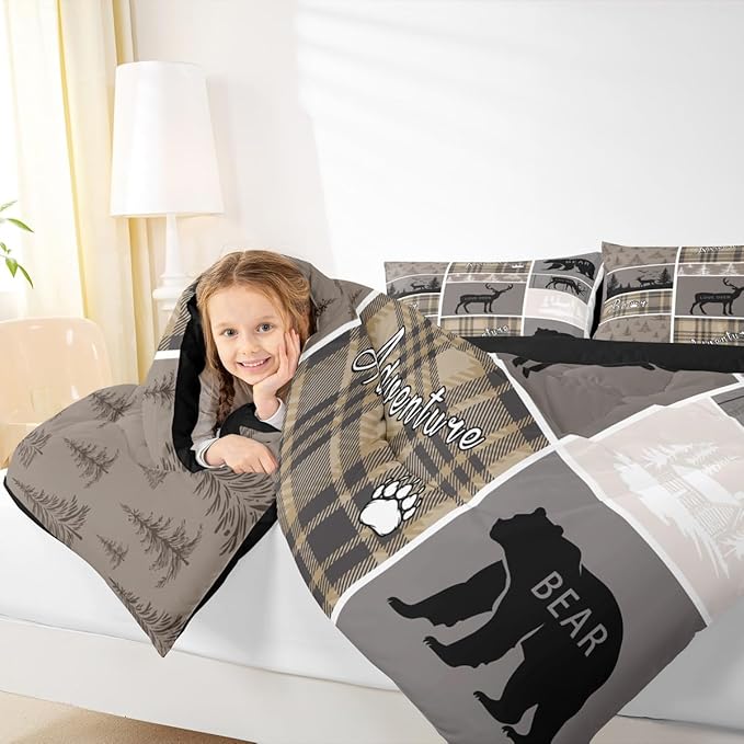 Hunting Bear Comforter Set For Boys, Rustic Cabin Lodge Bedding Full Size, Vintage Farmhouse Patchwork Duvet Insert Woodland Animal Adventure Camping Down Comforter 3Pcs With 2 Pillow Cases, Brown