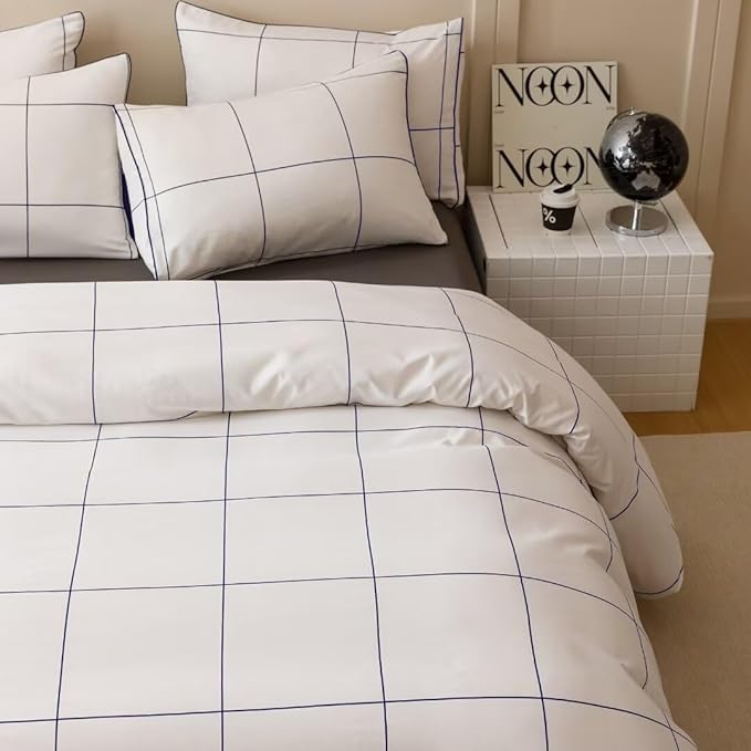 CLOTHKNOW White Grid Queen Comforter Set Plaid Bedding Comforter Sets Soft Big Checker Comforter and 2 x Pillow Cases