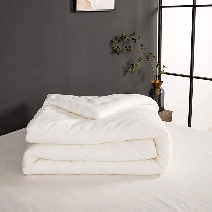 KAREVER White Velvet Comforter Set Twin Flannel Kids Velvet Bedding Comforter Set 3 PCs Warm Soft Solid White Twin XL Flannel Comforter Winter Blanket Set