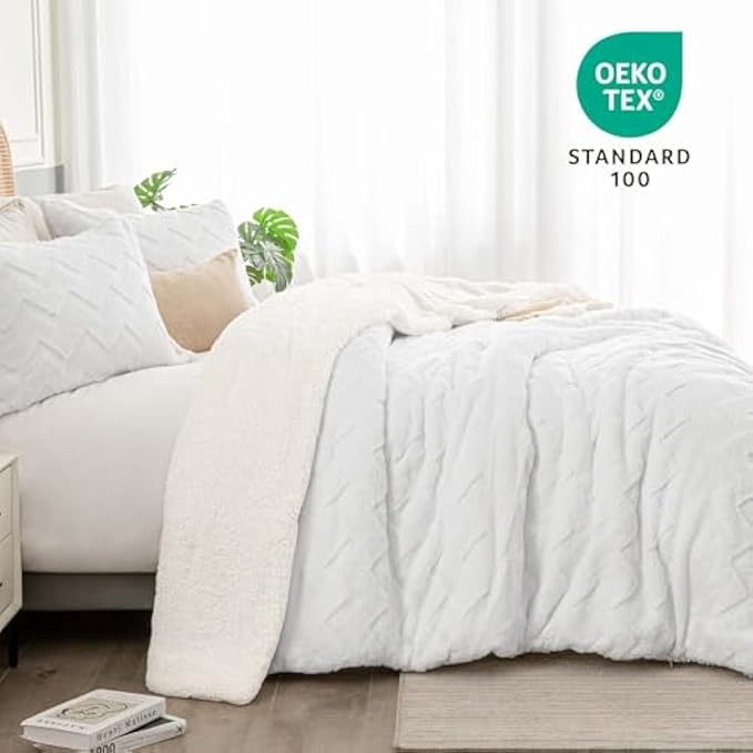 BEDELITE Fluffy Full Size Comforter Set - Super Soft Sherpa White Comforter for Full Size Bed, Luxury Warm Bedding Set for Winter, Fuzzy Bed Set 3 Pieces (1 Comforter, 2 Pillowcases)