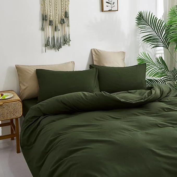 CLOTHKNOW Army Green California King Comforter Set Dark Green Bedding Comforter Sets Soft Hunter Comforter with 2 x Pillow Cases