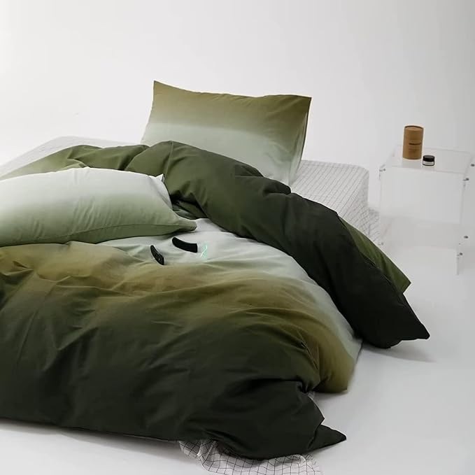 Houseri Gradient Full Comforter Set White and Olive Green Bedding Sets Full Size for Teen Boys Girls Aesthetic Cream and Army Green Bed Sets Soft Comfy Dark Green Artistic Ombre Dorm Quilts Full