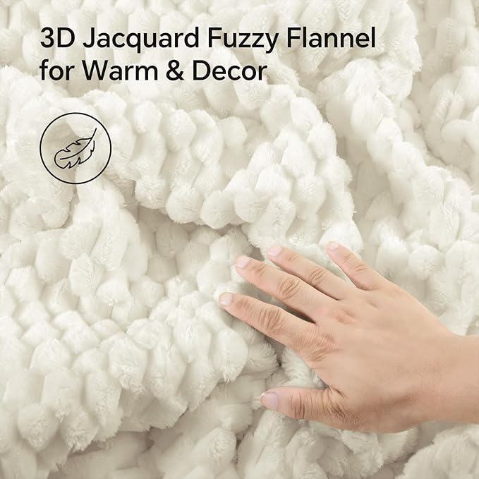 BEDELITE Fluffy Twin Comforter Set - Cream White Fleece Soft Comforter for Twin Size Bed, Luxury Warm Bedding Set for Winter, Fuzzy Bed Set 2 Pieces (1 Comforter, 1 Pillowcase)