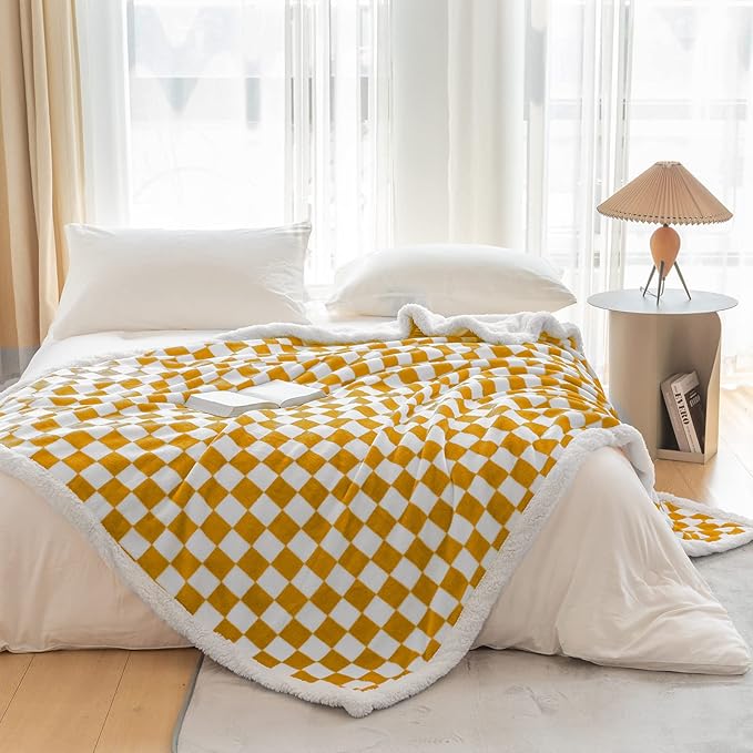 LOMAO Sherpa Throw Blanket Fleece Blanket with Checkered Pattern Soft Thick Blanket for Couch, Bed, Sofa Luxurious Warm and Cozy for All Seasons (Yellow, 51"x63")