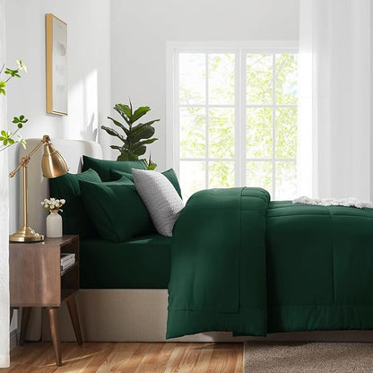 CozyLux Queen Comforter Set Emerald Green, 7 Pieces Bed in a Bag, Green Comforter Queen Size, All Season Bedding Sets with Stitch Quilted Comforter, Flat Sheet, Fitted Sheet, Pillowcases