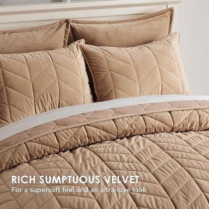 EVERGRACE 3 Pieces Luxurious Velvet King Quilts, Ultra Soft Lightweight Velvet Comforter Set, Matelasse Oversized Diamond Bedspread Coverlet for All Season with 2 Shams, Khaki Tan, 108"x96"