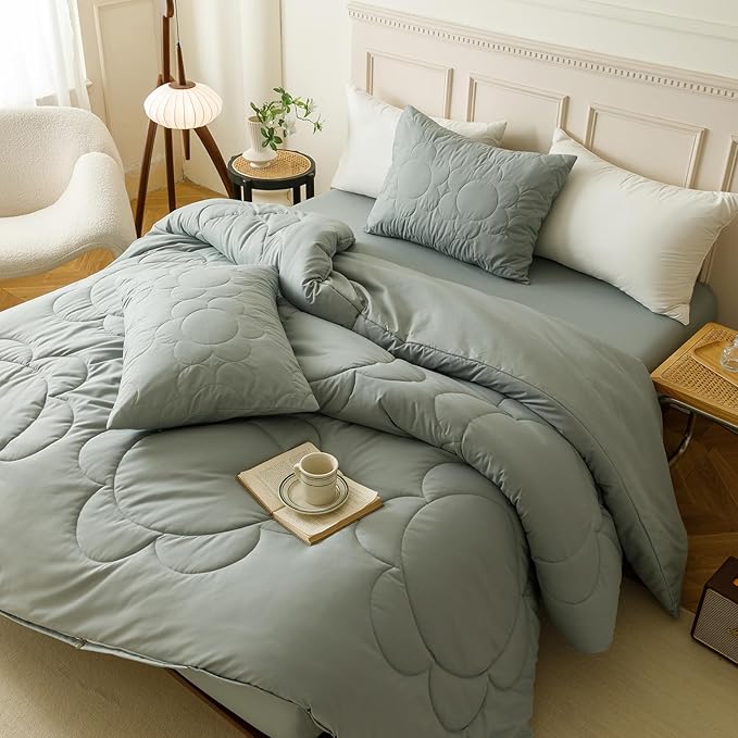 CLOTHKNOW Grayish Blue Comforter Set Twin/Twin XL 3Pcs Daisy Puff Bedding Comforter Sets Dusty Blue Twin Comforter Boho Comforter Bedding Sets