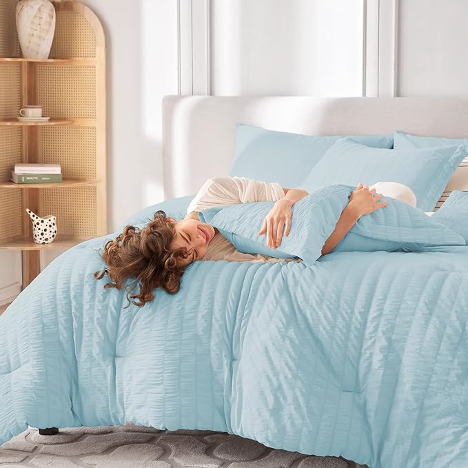 MUXHOMO 5 Pieces Twin Comforter Set, Seersucker Bed in a Bag Twin Size, All Season Luxury Bedding Set with Comforter, Flat Sheet, Fitted Sheet, Pillowcase & Sham, Lake Blue