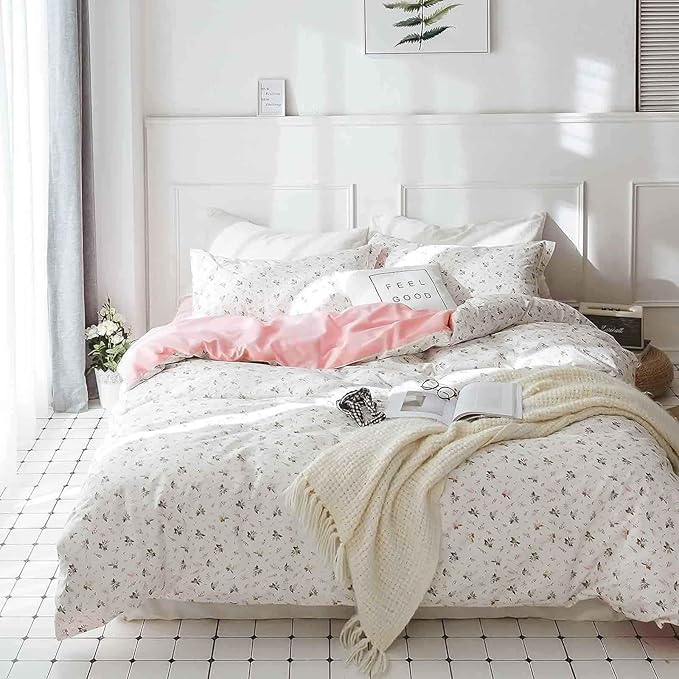 Nanko Pink Floral Comforter Set Queen Size, 3pc White Farmhouse Flowers Leaves Botanical Pattern Microfiber Comforter Set, All Season Soft & Lightweight Reversible Comforter for Women Girl 90"x90"