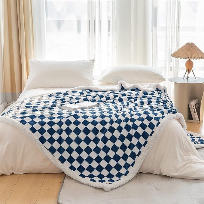 LOMAO Sherpa Throw Blanket Fleece Blanket with Checkered Pattern Soft Thick Blanket for Couch, Bed, Sofa Luxurious Warm and Cozy for All Seasons (Navy, 51"x63")