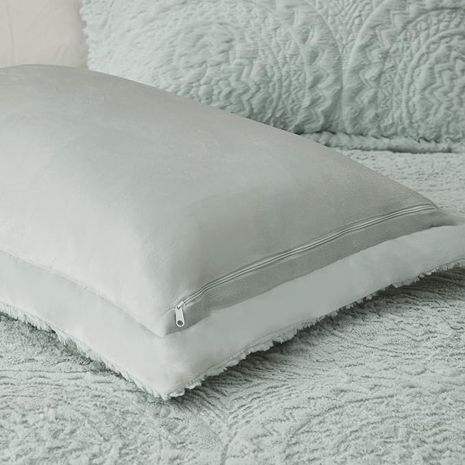 Madison Park Arya Soft, Cozy Plush Comforter Set, Medallion Embroidered Design, Modern All Season Down Alternative Bedding with Matching Sham, King/Cal King, Aqua 3 Piece