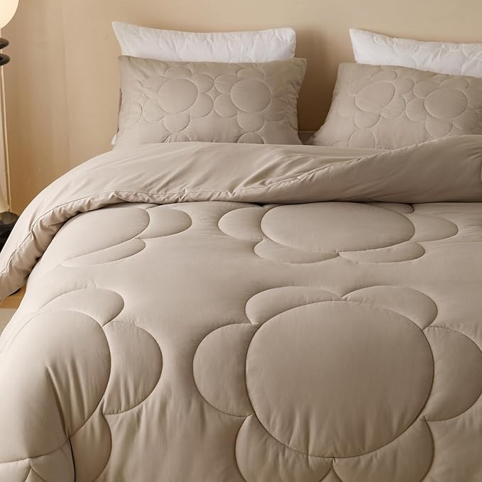 CLOTHKNOW Beige Coffee Daisy Puff Comforter Set California King 3Pcs Light Khaki Bedding Comforter Sets Floral Comforter Tan Bed Comforter Soft Oatmeal Comforter Cal King