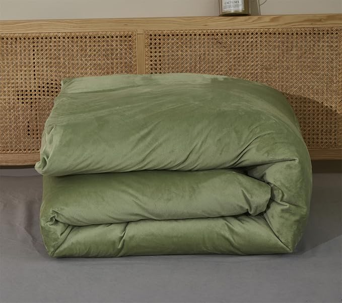 KAREVER Sage Velvet Comforter Set - King Size, 3 Pieces - Solid Sage Green Flannel & Velvet Blanket - Winter Bedding Set