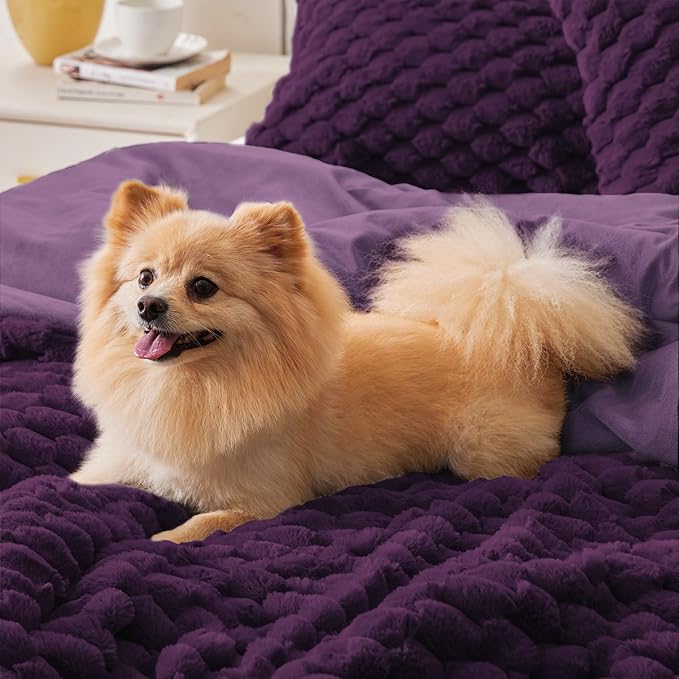 BEDELITE Fluffy Queen Comforter Set - Purple Fleece Soft Comforter for Queen Size Bed, Luxury Warm Bedding Set for Winter, Fuzzy Bed Set 3 Pieces (1 Comforter, 2 Pillowcases)