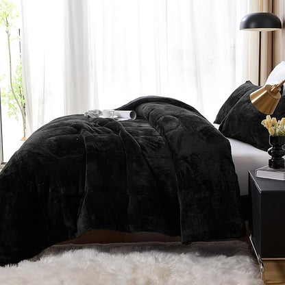 YIYEA Fluffy Queen Size Comforter Set, Luxury Faux Fur Comforter, Ultra Soft Plush Fuzzy Velvet Bedding Comforter Sets for Fall Winter, Cozy Warmth, No Shedding, 3PC, Queen, Black