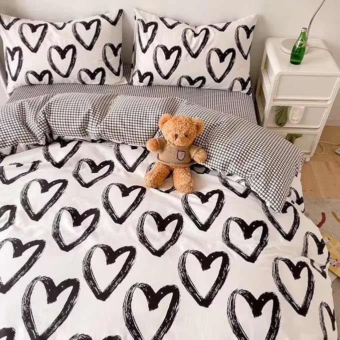 CLOTHKNOW Black White King Size Comforter Set 3Pcs Love Shape Bedding Comforter Sets Soft All Season Black Plaid Comforter with 2 x Pillow Cases