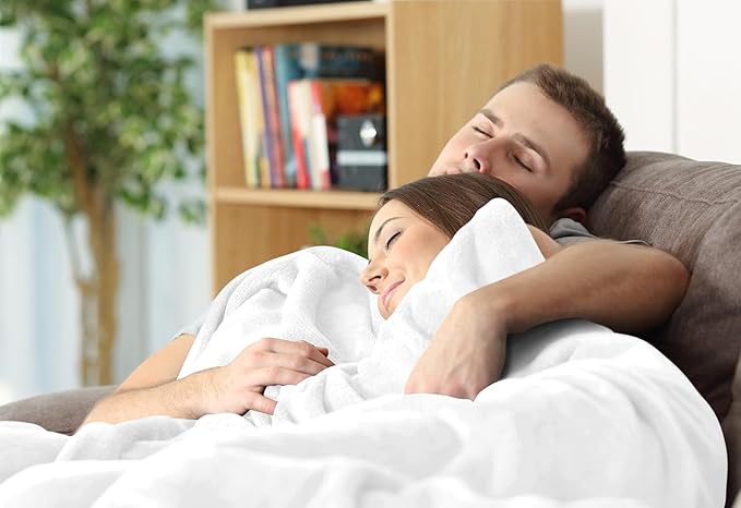 Utopia Bedding Fleece Blanket Twin Size White (60x80 Inches) Ultra Soft Warm Lightweight Microfiber Breathable Anti-Static Cozy Winter Bed Blanket, All-Season Home Decor Gift for Men & Women