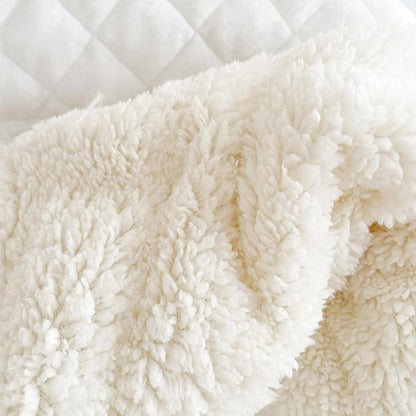 UOZZI BEDDING White Faux Fur Comforter Set King 3 Pieces - 1 White Shaggy Comforter with 2 Pillowcases - Ultra Soft and Easy Care Luxury Plush Warm Winter Duvet Set