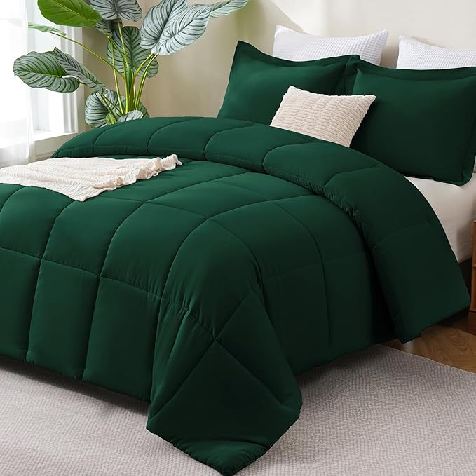 CozyLux King Size Comforter Set - Emerald Green Comforter King Size, 3 Pieces Box Stitched Bed Set for All Seasons, Soft Lightweight Bedding Sets with 1 Down Alternative Comforter and 2 Pillow Shams