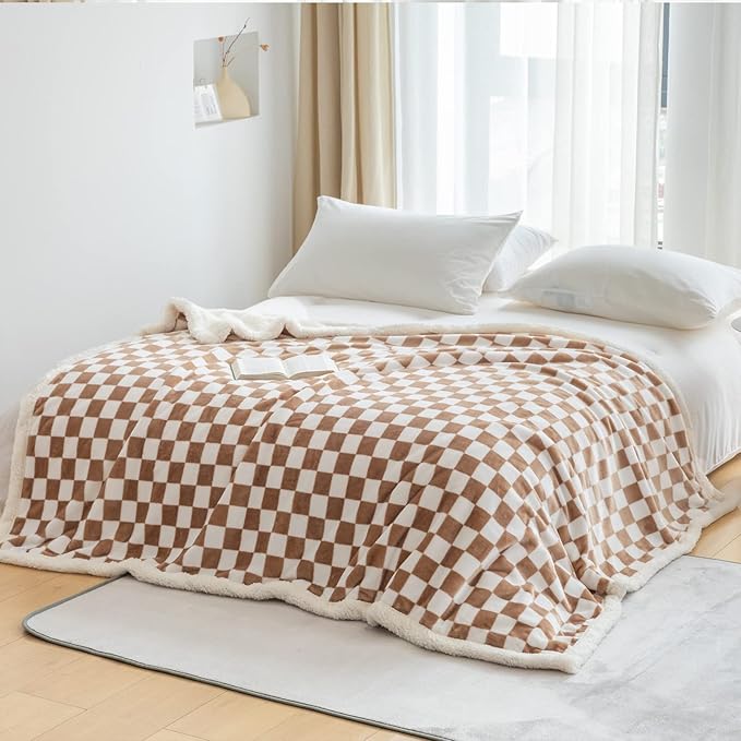 LOMAO Sherpa Throw Blanket Fleece Blanket with Checkered Pattern Soft Thick Blanket for Couch, Bed, Sofa Luxurious Warm and Cozy for All Seasons (Khaki, 60"x80")