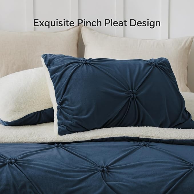 BEDELITE Pituck Fluffy Queen Comforter Set - Super Soft Sherpa Navy Comforter for Queen Size Bed, Luxury Warm Bedding Set for Winter, Fuzzy Bed Set 3 Pieces (1 Comforter, 2 Pillowcases)