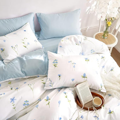 Wake In Cloud - Floral Comforter Set, Cottagecore Cute Aesthetic Watercolor Tiny Flowers and Leaves, Soft Lightweight Bedding for Women Teen Girls, 3 Pieces, Blue, Twin/Twin XL Size