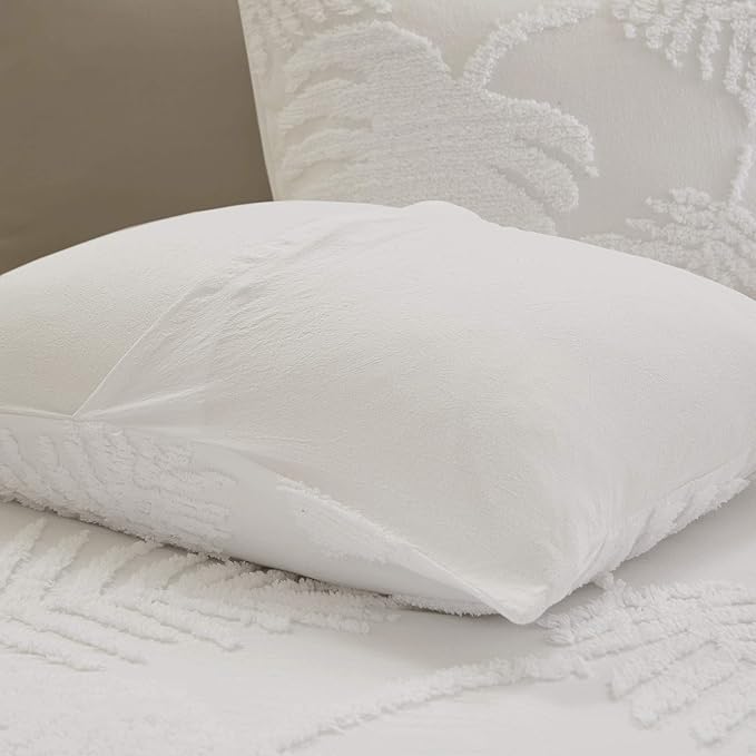 Madison Park Tufted Chenille Cotton Comforter, All Season Bedding Set, Matching Shams, Bahari, Coastal Palm Leaf Off White King/Cal King(104"x92") 3 Piece
