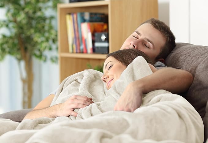 Utopia Bedding Fleece Blanket King Size Linen 300GSM Luxury Anti-Static Fuzzy Soft Microfiber Bed Blanket (90x102 Inch)