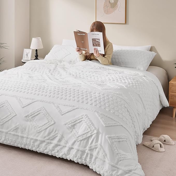 Boho Queen Comforter Set White with Sheets, 3 Pieces Tufted Queen Comforter Sets Boho Bedding Cream Soft Warm Neutral Comforter Sets for All Seasons