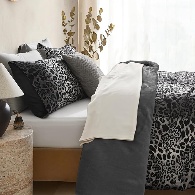 Petrichor Leopard Velvet Flannel Queen Comforter Set-Cheetah Print Western Blanket,Luxury Fuzzy Heavy Bedding Set, 3 Pieces Plush Winter Bed Set with Comforter (90"x104") & 2 Pillow Shams (20"x36")