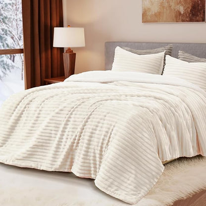 Geniospin Fleece King Size Comforter Set, Soft Fuzzy Fleece King Bedding Set, 3-Pieces White Comforter Set for All Season, Warm Fluffy Comforter with 2 Pillow Cases