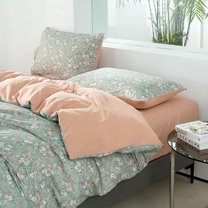Floral Queen Comforter Set Soft Cute Floral Bedding Comforter Sets Garden Style Flower Print Botanical Flowers Queen Comforter Set for All Seasons 1 Comforter and 2 Pillowcases