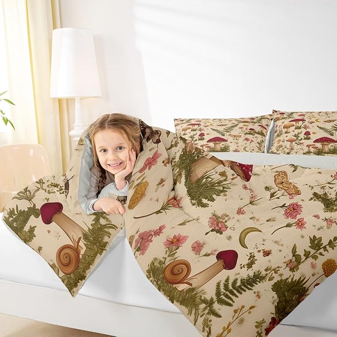 Erosebridal Wild Mushroom Butterfly Flower Bedding Set, Boho Mushroom Moth Comforter Set King for Kids Girls Boys Teens Adults, Spring Blossom Comforter, Natural Wild Fungus Quilt 3 Piece