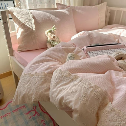mixinni Light Pink Gingham Comforter Set Queen - 3 Piece Soft Washed Microfiber Plaid Bedding Set with Lace Trim, All Seasons Fluffy Comforter & Pillowcases, Farmhouse French Country Aesthetic