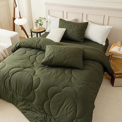 CLOTHKNOW Army Green Floral Comforter Set California King 3Pcs Daisy Puff Bedding Comforter Sets Dark Green Comforter Cal King Hunter Green Boho Comforter Set California King
